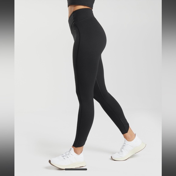 Gymshark black crossover leggings - Picture 3 of 7